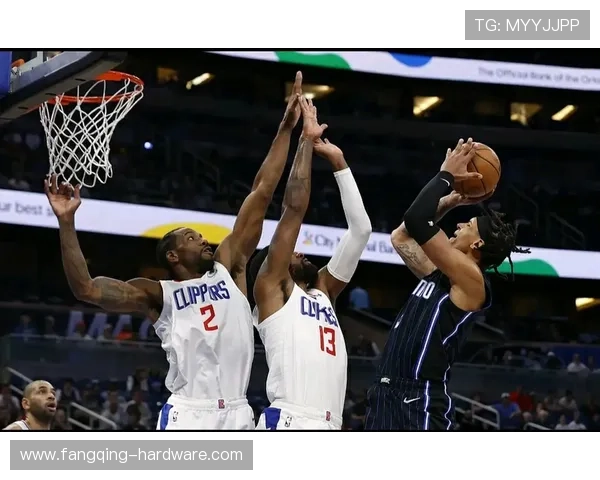 乔治复出表现平平上半场仅得7分3板状态待调整